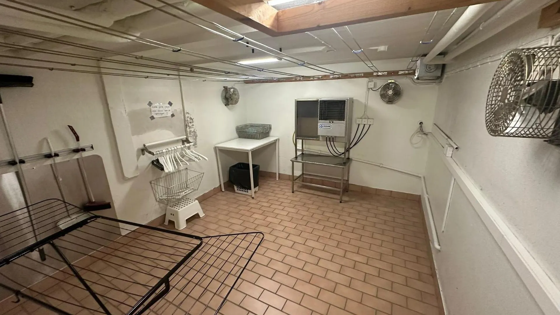 Modern Central Gothenburg Apartment With Balconies And Full Kitchen For Up To 5 Guests